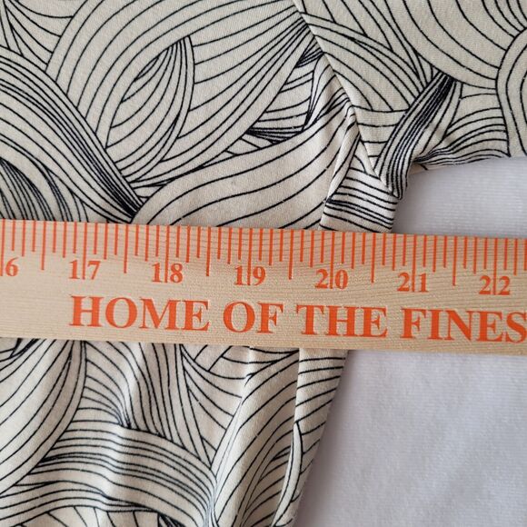 J. Jill Womens Tunic Blouse Size XL Cream Black Leaf Print Drawstring Waist Long - Picture 9 of 10